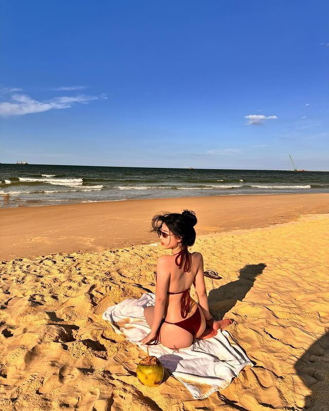 gai-xinh-mac-bikini-ngan-1-3