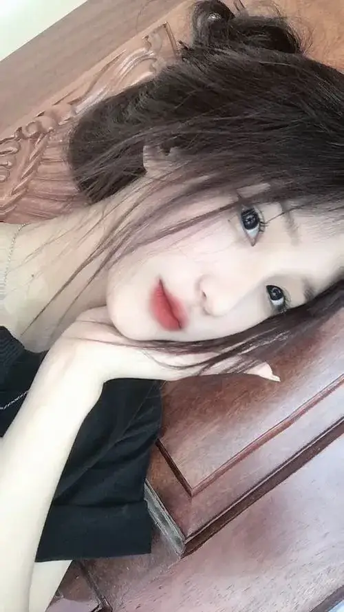 Gái xinh 2k5 ở tuổi 21 mang nét trong trẻo