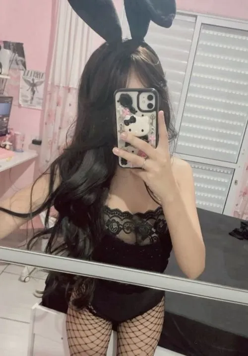 Sinh viên đại học 2k5 ở ký túc xá rất giản dị