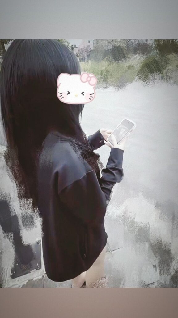 anh-gai-xinh-che-mat-k12-1