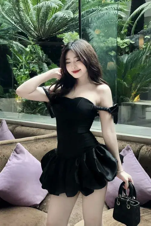 anh gai xinh mac vay ngan den 28