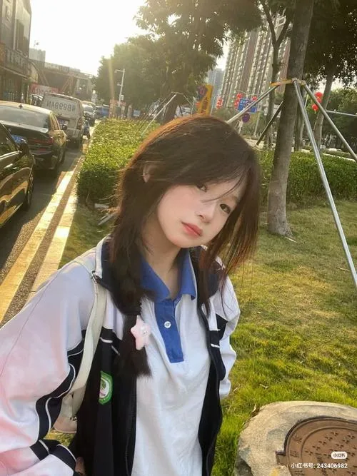 Ảnh nữ sinh thể hiện cute song hành cá tính đầy cảm xúc nghệ thuật