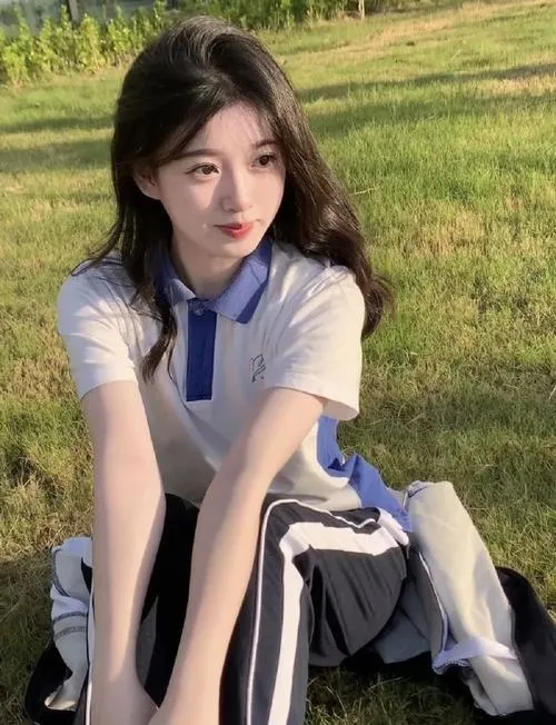 Ảnh nữ sinh cute nhưng không hiền, ngầu nhẹ mà rất thu hút