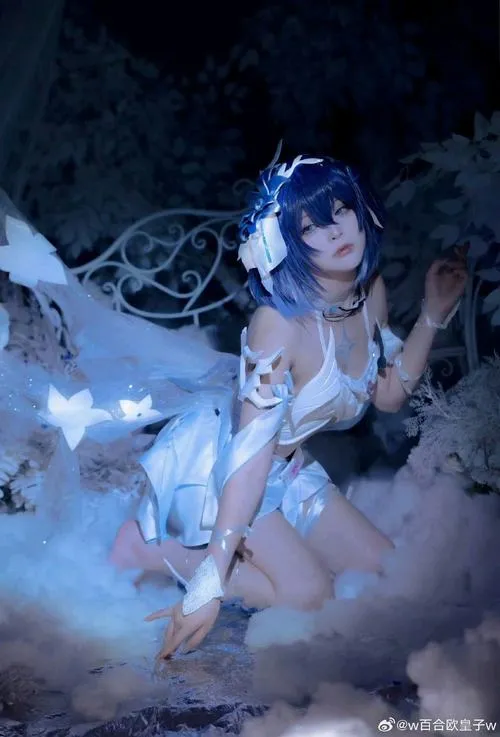 bo anh gai xinh cosplay hentai vibe fantasy 11