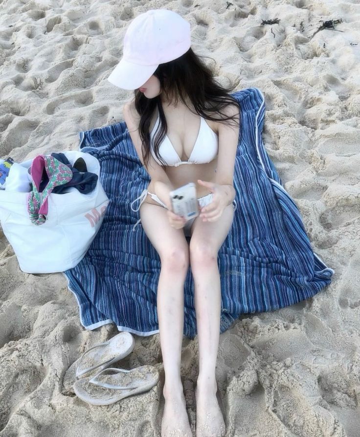 gai-dep-mac-bikini-3-1