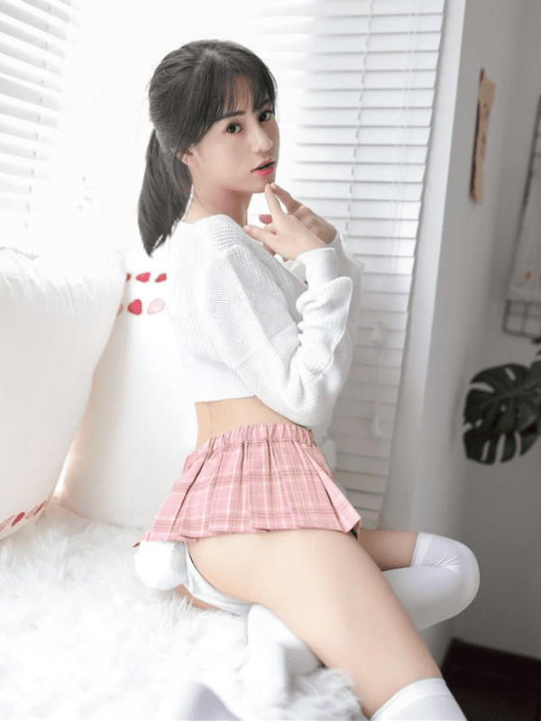 gai-xinh-mac-vay-ngan-2