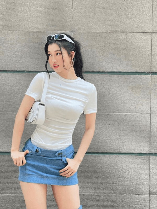 gai-xinh-mac-vay-ngan-22