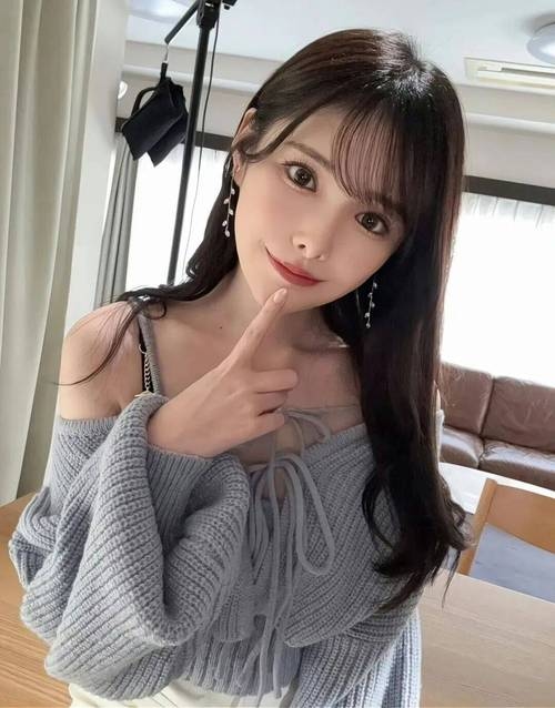 Một chút lạnh lùng nhưng vô cùng quyến rũ.