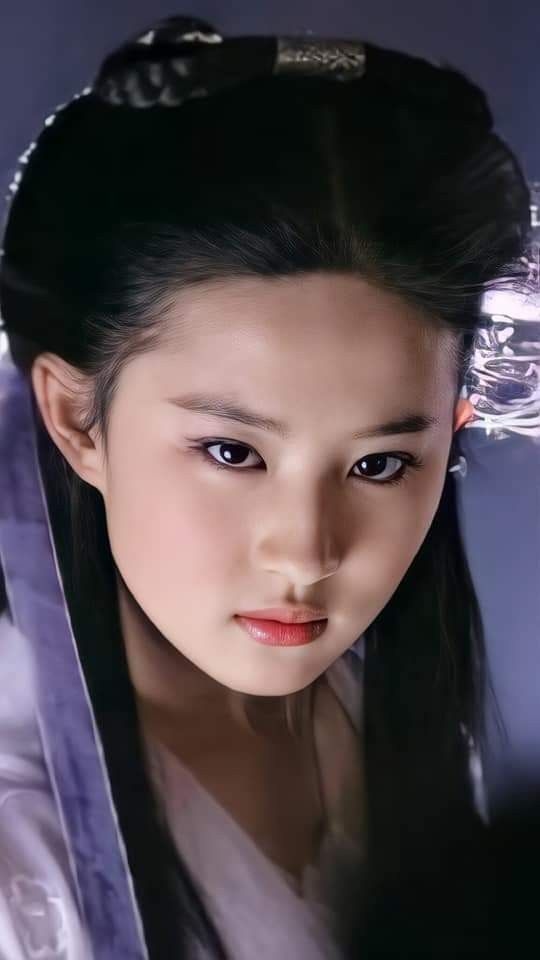 Vẻ đẹp Lưu Diệc Phi nhẹ