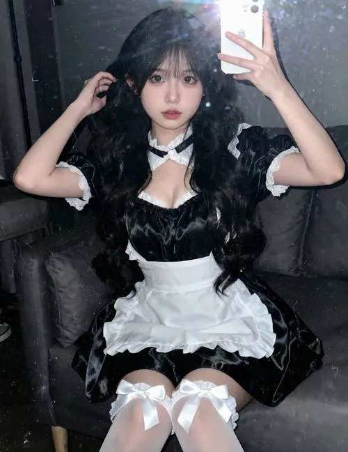 anh cosplay hau gai sexy 22
