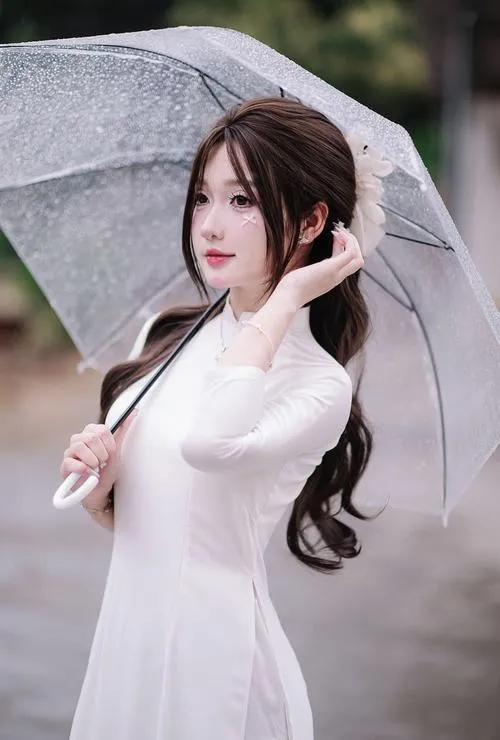 Khoảnh khắc nữ sinh 2008 mang thần thái tự nhiên