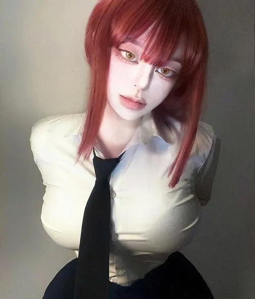 Cosplay thể hiện cá tính qua tạo hình anime đầy sáng tạo