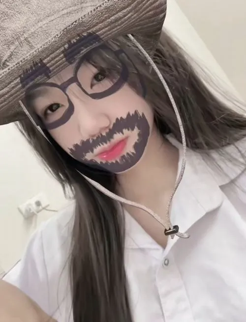 Gái xinh TikTok Việt Nam khoe nét xinh nhẹ nhàng rất đời