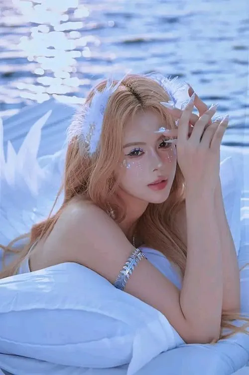 Loạt ảnh gái đẹp TikTok thể hiện phong cách đời thường