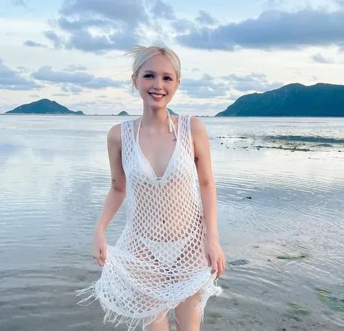 Phong thái tự tin của Xoài Non làm sáng visual nổi bật