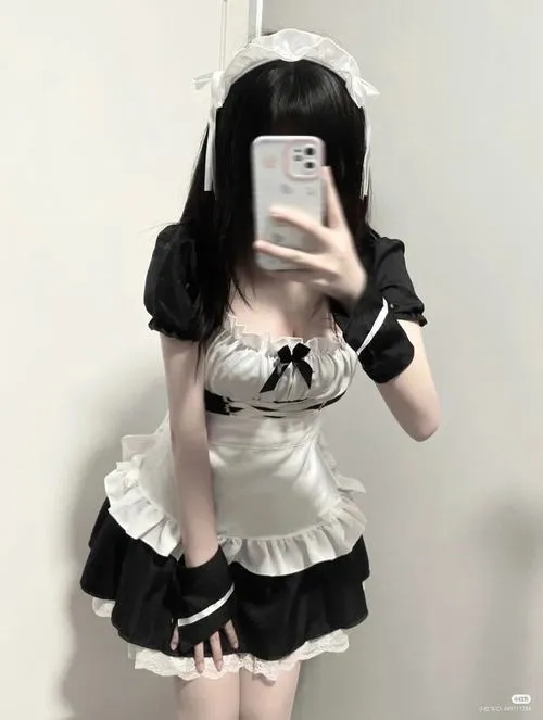 Ảnh cosplay hầu gái gợi cảm đúng gu anh em thích ngắm lâu